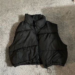 Aeropostale cropped puffer vest